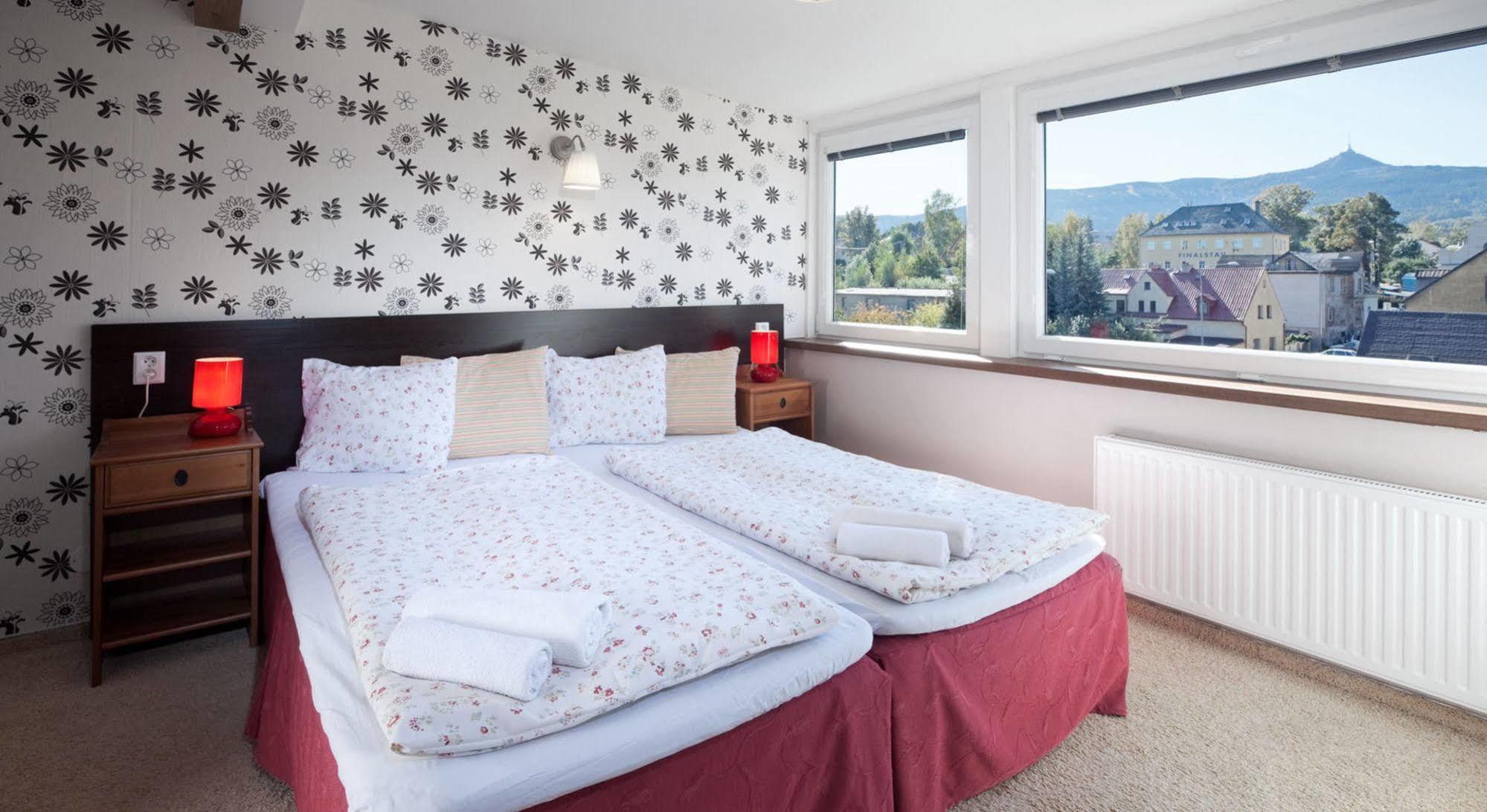 Pytloun Wellness Travel Hotel Liberec Exteriör bild